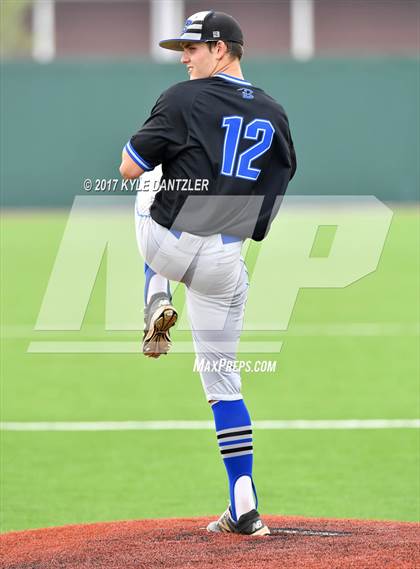 Thumbnail 1 in Beckville vs. Gunter (UIL 3A Region 2 Semifinal) photogallery.