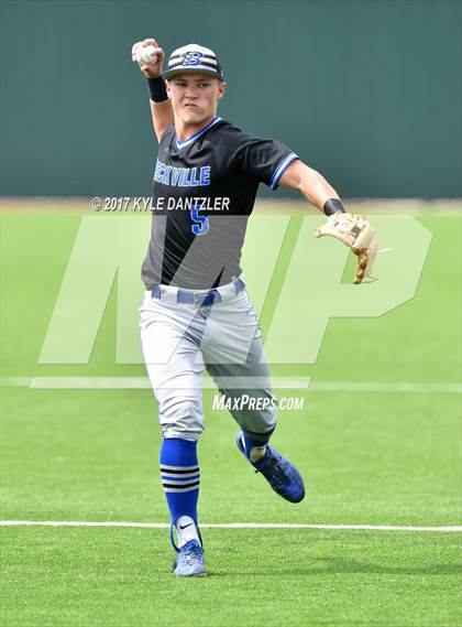 Thumbnail 2 in Beckville vs. Gunter (UIL 3A Region 2 Semifinal) photogallery.