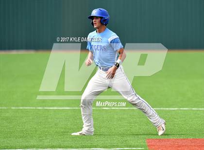 Thumbnail 3 in Beckville vs. Gunter (UIL 3A Region 2 Semifinal) photogallery.