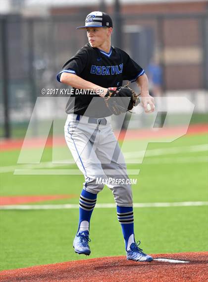 Thumbnail 1 in Beckville vs. Gunter (UIL 3A Region 2 Semifinal) photogallery.