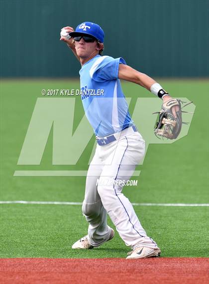 Thumbnail 3 in Beckville vs. Gunter (UIL 3A Region 2 Semifinal) photogallery.