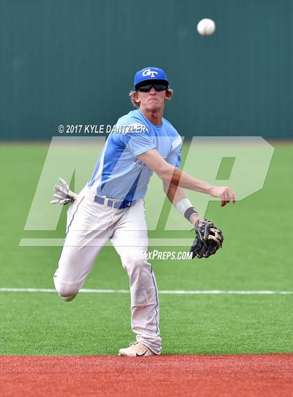 Thumbnail 3 in Beckville vs. Gunter (UIL 3A Region 2 Semifinal) photogallery.