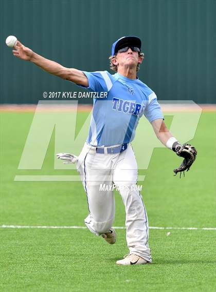 Thumbnail 2 in Beckville vs. Gunter (UIL 3A Region 2 Semifinal) photogallery.