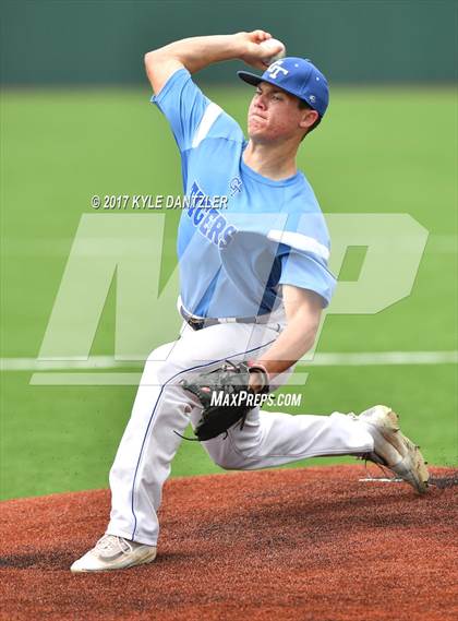 Thumbnail 2 in Beckville vs. Gunter (UIL 3A Region 2 Semifinal) photogallery.