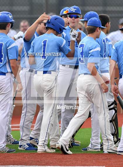 Thumbnail 3 in Beckville vs. Gunter (UIL 3A Region 2 Semifinal) photogallery.