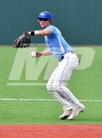 Thumbnail 1 in Beckville vs. Gunter (UIL 3A Region 2 Semifinal) photogallery.