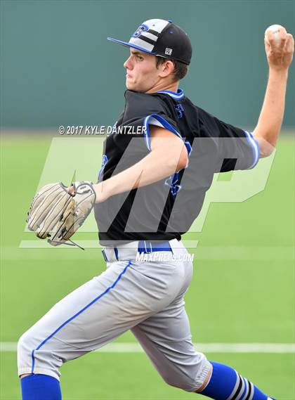 Thumbnail 3 in Beckville vs. Gunter (UIL 3A Region 2 Semifinal) photogallery.