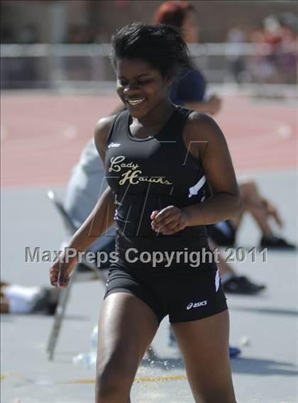 Thumbnail 3 in 2011 Herb Wyre Relays @ Antelope Valley College photogallery.