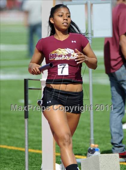 Thumbnail 3 in 2011 Herb Wyre Relays @ Antelope Valley College photogallery.