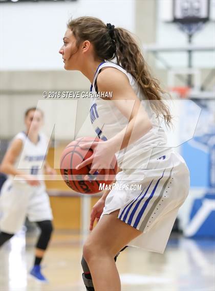 Thumbnail 2 in Fremont vs. Hunter (UHSAA 6A 1st Round) photogallery.