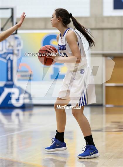 Thumbnail 3 in Fremont vs. Hunter (UHSAA 6A 1st Round) photogallery.