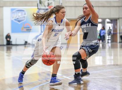 Thumbnail 3 in Fremont vs. Hunter (UHSAA 6A 1st Round) photogallery.