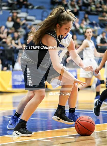 Thumbnail 2 in Fremont vs. Hunter (UHSAA 6A 1st Round) photogallery.