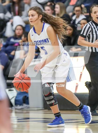 Thumbnail 3 in Fremont vs. Hunter (UHSAA 6A 1st Round) photogallery.