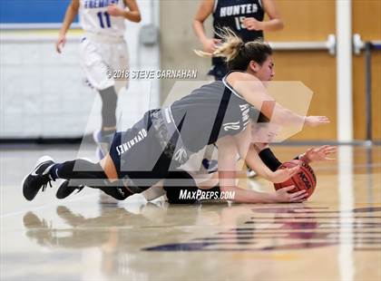Thumbnail 3 in Fremont vs. Hunter (UHSAA 6A 1st Round) photogallery.