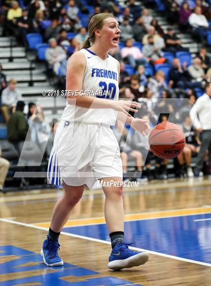 Thumbnail 3 in Fremont vs. Hunter (UHSAA 6A 1st Round) photogallery.