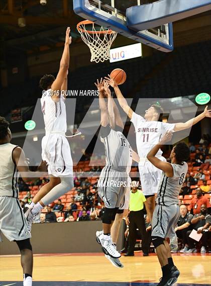 Thumbnail 1 in Gray Collegiate Academy vs. Sunrise Christian Academy (Chicago Elite Classic) photogallery.