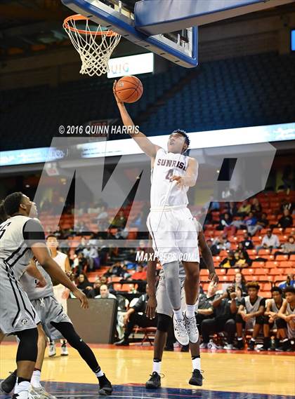 Thumbnail 3 in Gray Collegiate Academy vs. Sunrise Christian Academy (Chicago Elite Classic) photogallery.