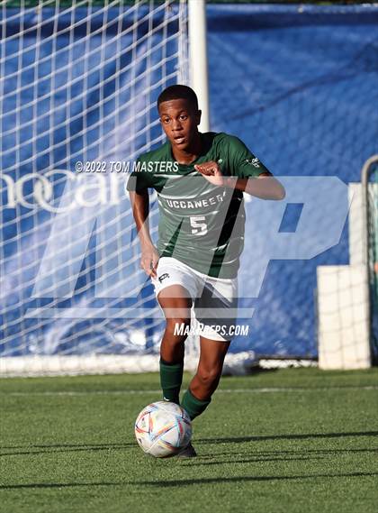 Thumbnail 2 in Charlotte Country Day School vs South Mecklenburg (Preseason) photogallery.