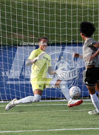 Thumbnail 2 in Charlotte Country Day School vs South Mecklenburg (Preseason) photogallery.