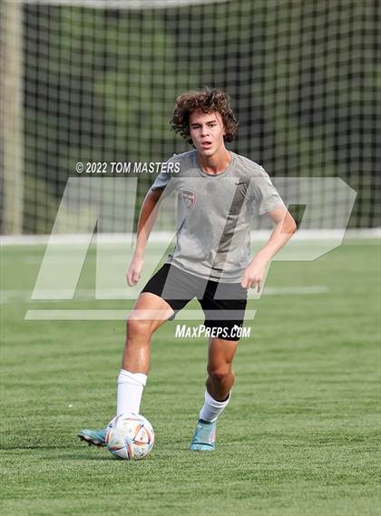 Thumbnail 2 in Charlotte Country Day School vs South Mecklenburg (Preseason) photogallery.