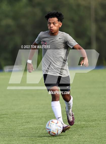 Thumbnail 2 in Charlotte Country Day School vs South Mecklenburg (Preseason) photogallery.