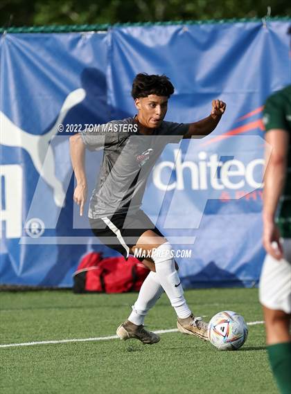 Thumbnail 3 in Charlotte Country Day School vs South Mecklenburg (Preseason) photogallery.