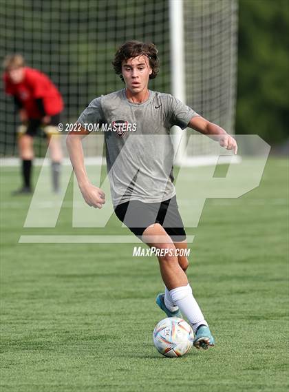 Thumbnail 1 in Charlotte Country Day School vs South Mecklenburg (Preseason) photogallery.