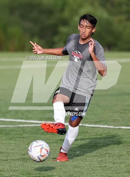 Thumbnail 2 in Charlotte Country Day School vs South Mecklenburg (Preseason) photogallery.