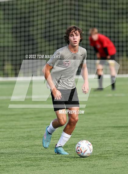 Thumbnail 3 in Charlotte Country Day School vs South Mecklenburg (Preseason) photogallery.