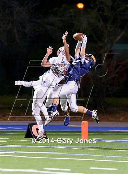 Thumbnail 3 in Sacramento Bee 2014 Small-School Classic photogallery.