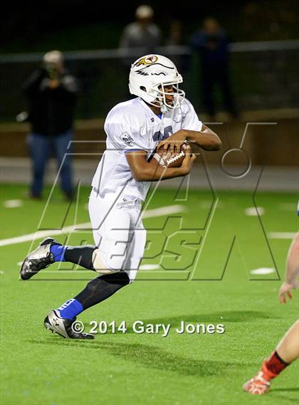 Thumbnail 1 in Sacramento Bee 2014 Small-School Classic photogallery.
