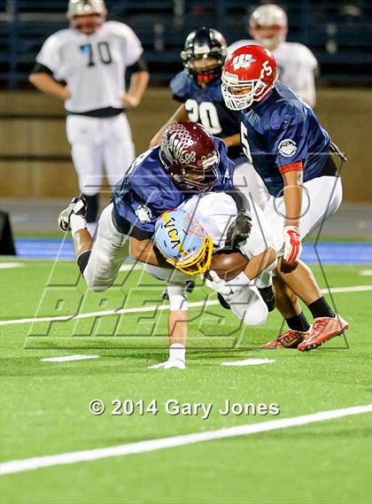 Thumbnail 1 in Sacramento Bee 2014 Small-School Classic photogallery.