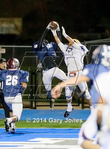 Thumbnail 3 in Sacramento Bee 2014 Small-School Classic photogallery.