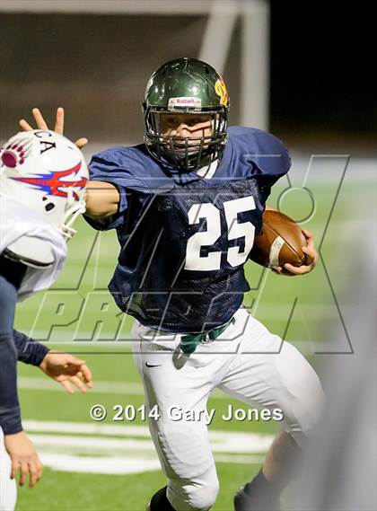 Thumbnail 1 in Sacramento Bee 2014 Small-School Classic photogallery.