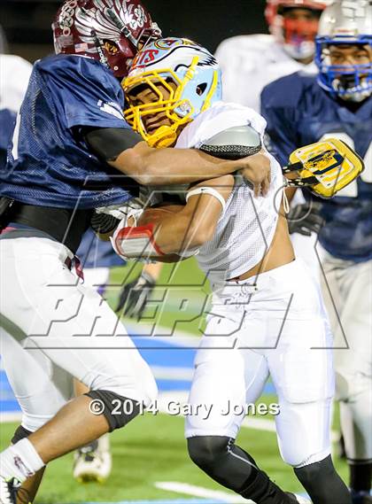 Thumbnail 1 in Sacramento Bee 2014 Small-School Classic photogallery.