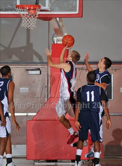Thumbnail 3 in Tesoro vs Mayfair (MaxPreps Holiday Classic) photogallery.