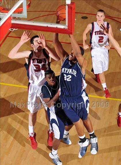 Thumbnail 1 in Tesoro vs Mayfair (MaxPreps Holiday Classic) photogallery.