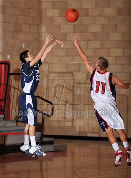 Thumbnail 2 in Tesoro vs Mayfair (MaxPreps Holiday Classic) photogallery.