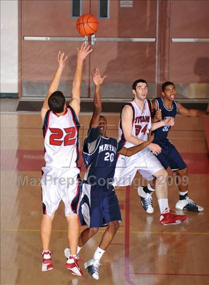 Thumbnail 2 in Tesoro vs Mayfair (MaxPreps Holiday Classic) photogallery.
