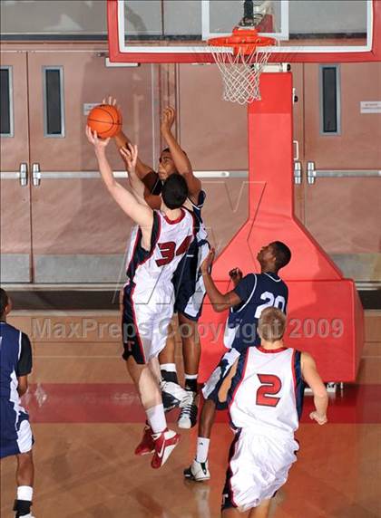 Thumbnail 1 in Tesoro vs Mayfair (MaxPreps Holiday Classic) photogallery.