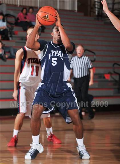 Thumbnail 2 in Tesoro vs Mayfair (MaxPreps Holiday Classic) photogallery.