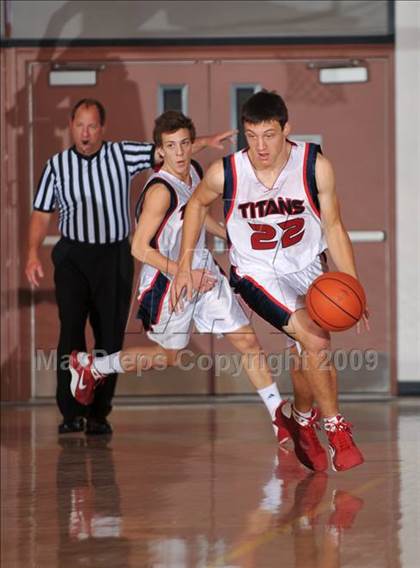 Thumbnail 1 in Tesoro vs Mayfair (MaxPreps Holiday Classic) photogallery.