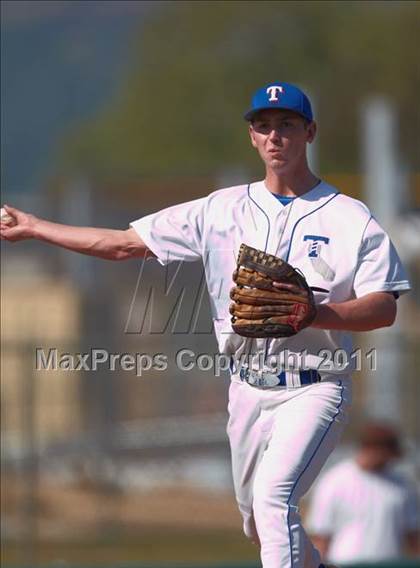 Thumbnail 2 in Tulelake vs. Maxwell (CIF NS D5 Final) photogallery.