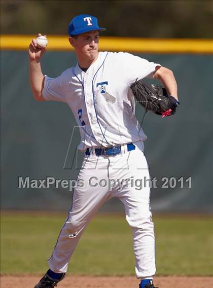 Thumbnail 2 in Tulelake vs. Maxwell (CIF NS D5 Final) photogallery.