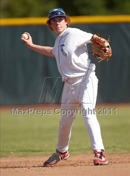 Thumbnail 2 in Tulelake vs. Maxwell (CIF NS D5 Final) photogallery.