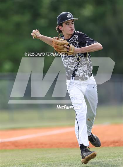 Thumbnail 3 in Gray's Creek @ Cape Fear photogallery.