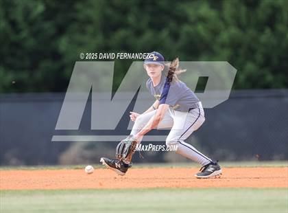 Thumbnail 3 in Gray's Creek @ Cape Fear photogallery.