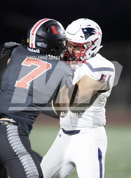 Thumbnail 2 in Liberty vs. Clayton Valley Charter (Honor Bowl) photogallery.