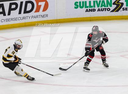 Thumbnail 1 in Nauset Regional vs Marblehead (MIAA Division 3 Final) photogallery.